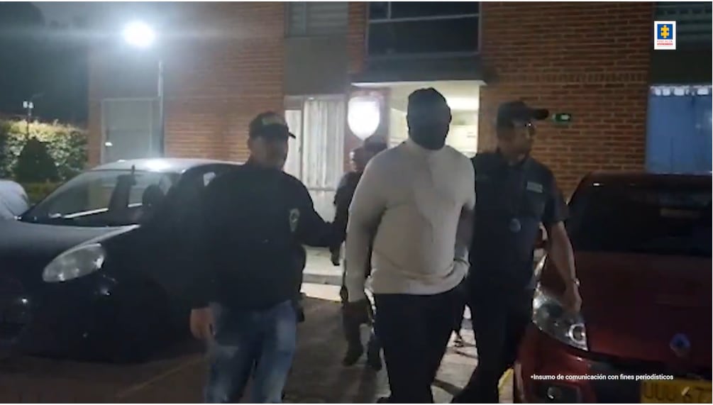 Asegurado nigeriano que coordinaba red transaccional responsable de sacar cocaína de Colombia, mediante correos humanos.