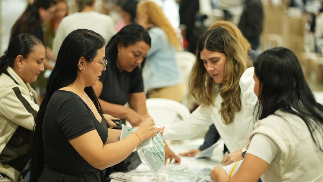 El Estado colombiano ha decidido desde hace muchos años contribuir a la financiación del funcionamiento de los partidos y de las campañas electorales.