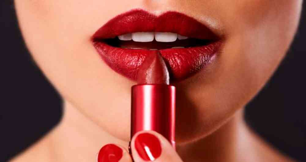 Las mujeres se pintan los labios desde hace unos 5.000 años, aunque no siempre fue algo aceptado.