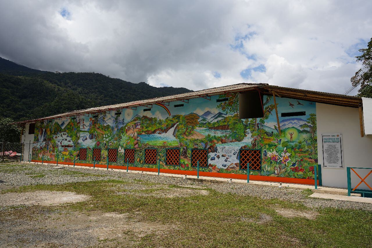 El mural mide 135 metros cuadrados.