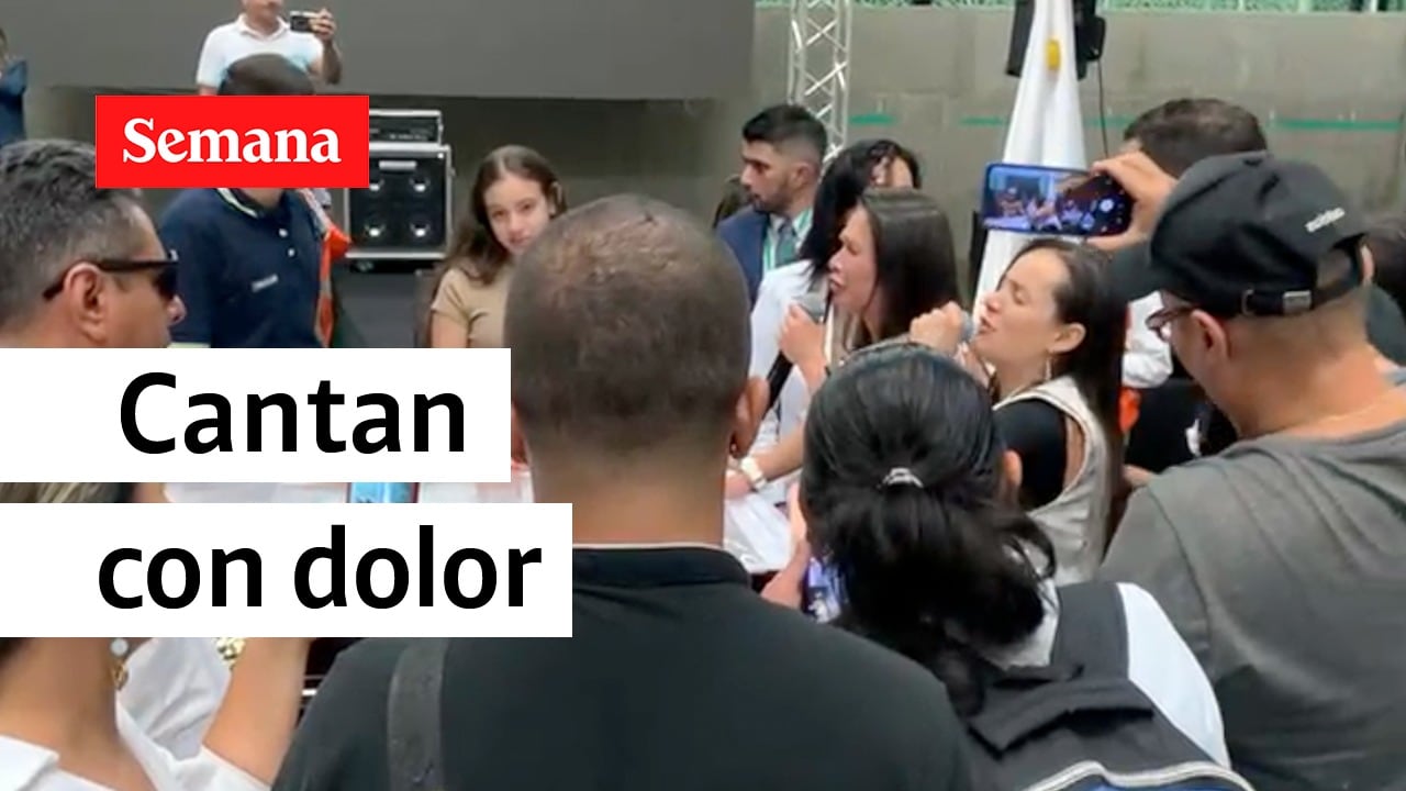 Dos hijas de Darío Gómez lo despiden cantando