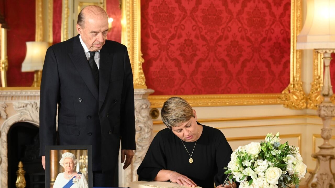 Verónica Alcocer representó al Gobierno colombiano en el sepelio de la Reina Isabel II y del exprimer ministro de Japón Shinzo Abe.