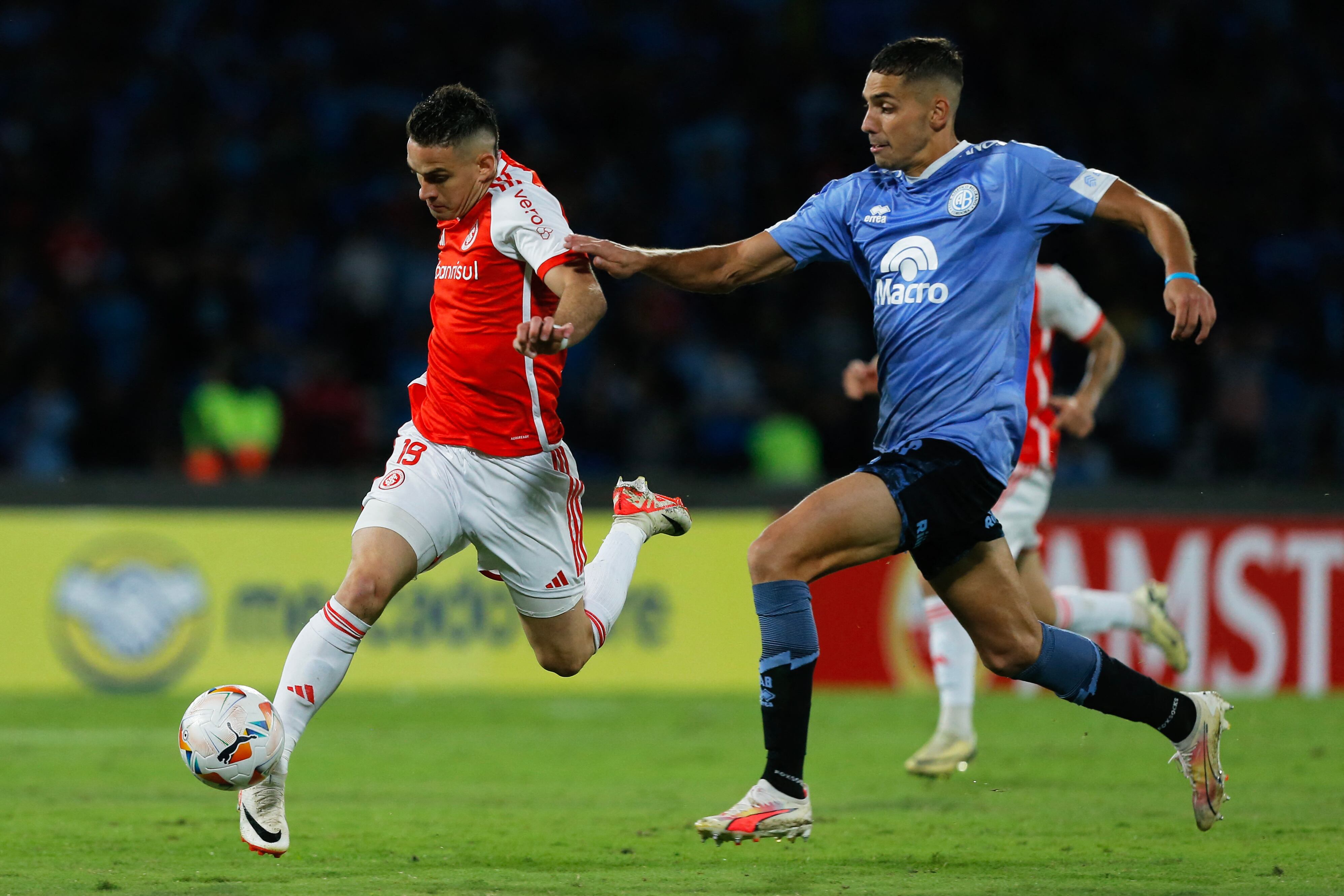 Rafael Santos Borré, delantero de Internacional de Porto Alegre