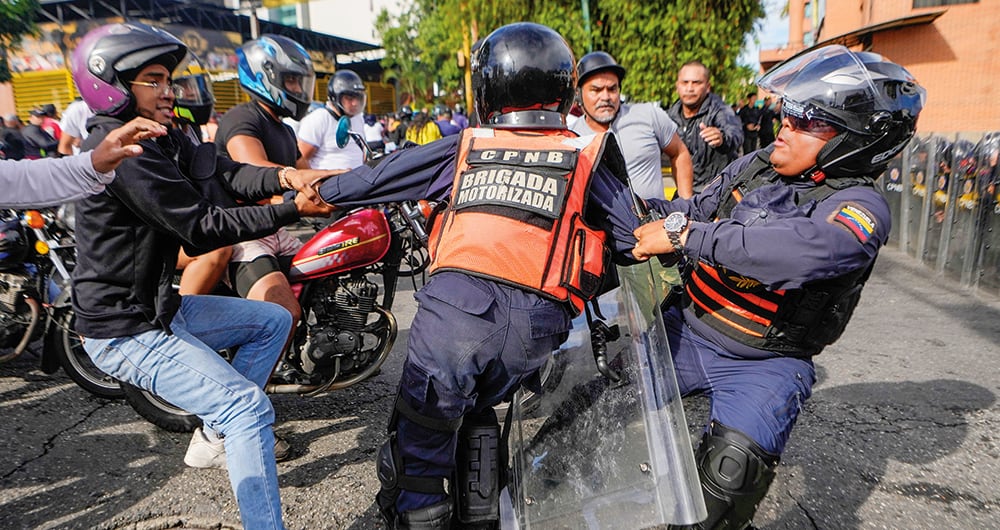 La líder del partido Primero Justicia afirma que a pesar de la represión del régimen, la ciudadanía salió en más de 200 manifestaciones en toda Venezuela.