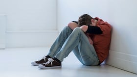 Son jóvenes con problemas psicológicos.