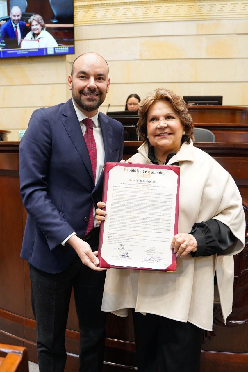 Homenaje póstumo a Horacio Serpa Uribe