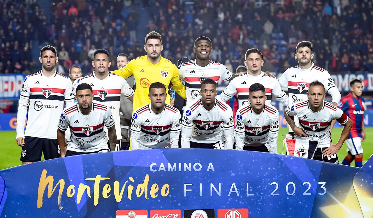 Plantilla de Sao Paulo que espera por James Rodríguez