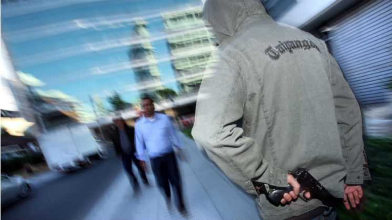 Según la denuncia de la mujer, su pareja "habría obtenido de ellas mediante múltiples engaños más de 60.000 euros".