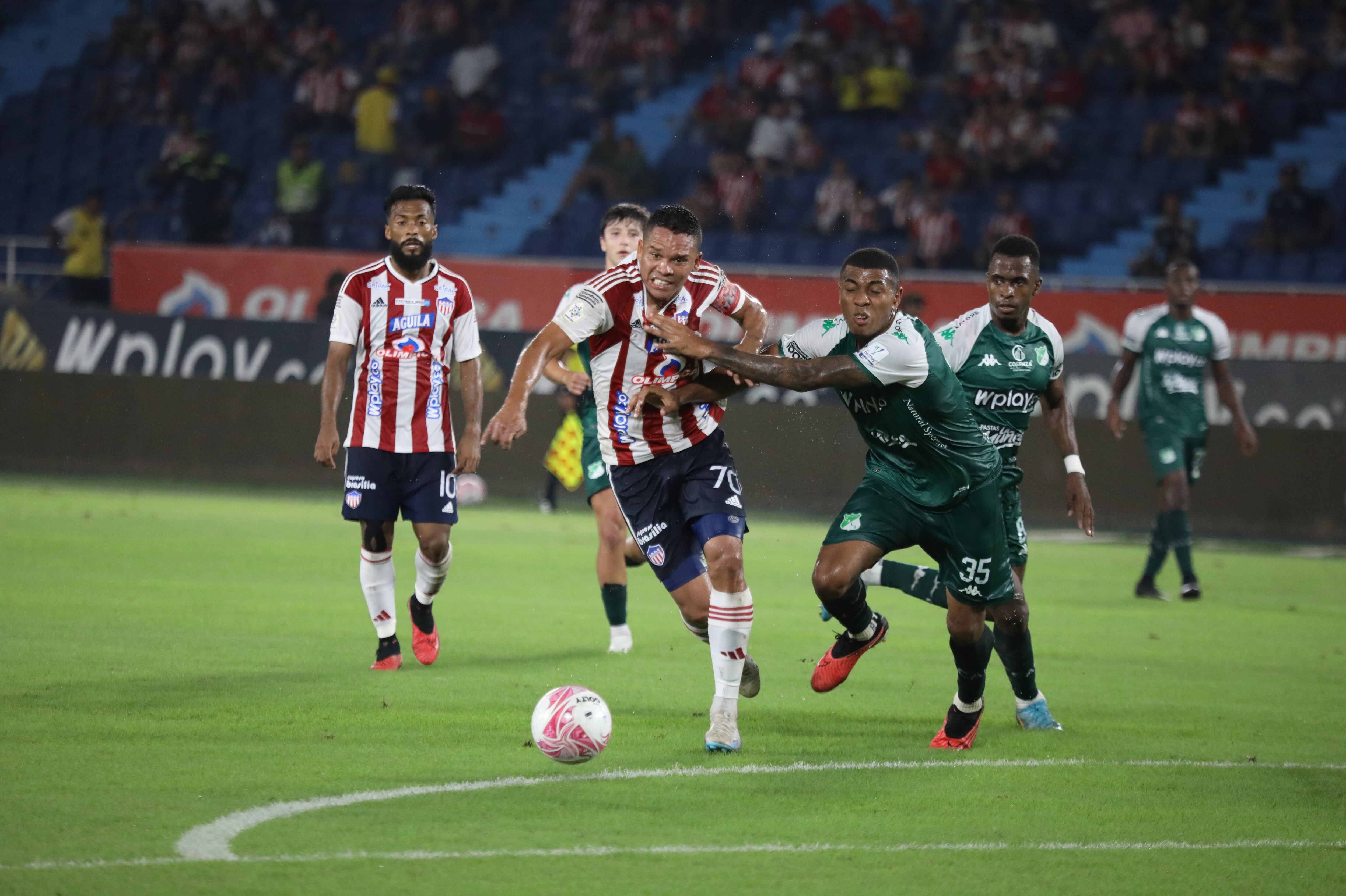 Imagen del partido entre Junior de Barranquilla y Deportivo Cali por la fecha 16 del segundo semestre de la Liga colombiana 2023.