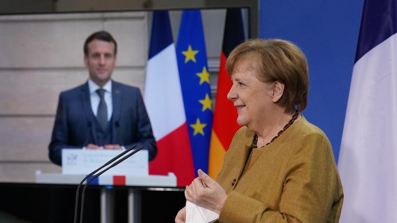 German Chancellor Angela Merkel and French President Emmanuel Macron. (Photo by Sean Gallup/Getty Images)