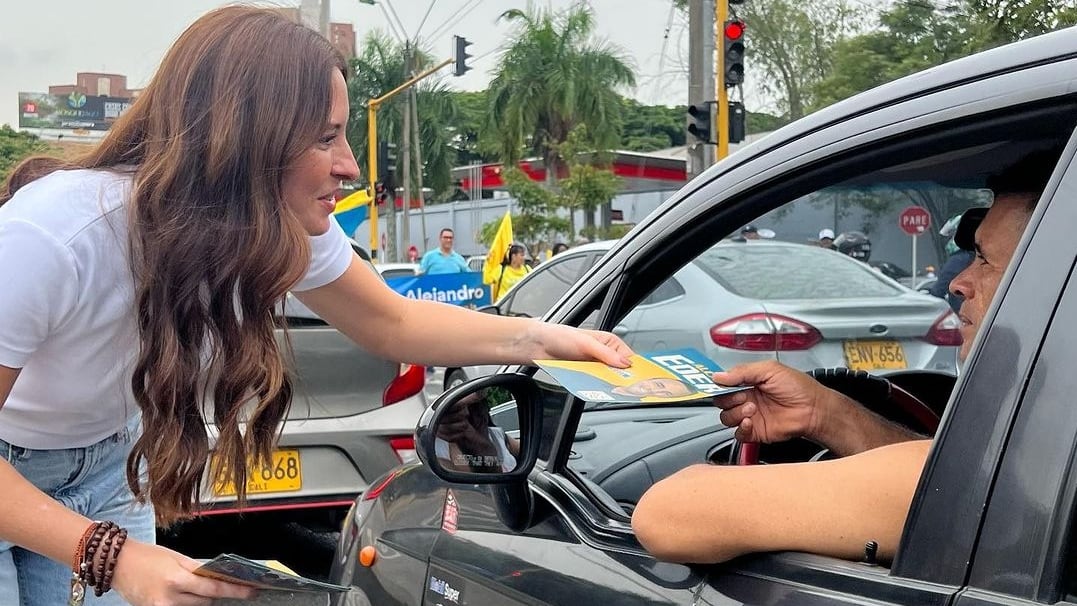 Sorpresiva aparición de Taliana Vargas en las calles de Cali.
Foto: Instagram @alejoeder