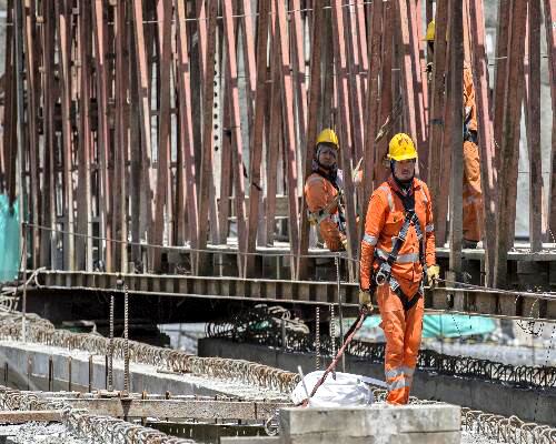El cáncer de piel es mucho más común en personas que pasan mucho tiempo al aire libre, como obreros, campesinos, ciclistas y cultivadores, entre otros.