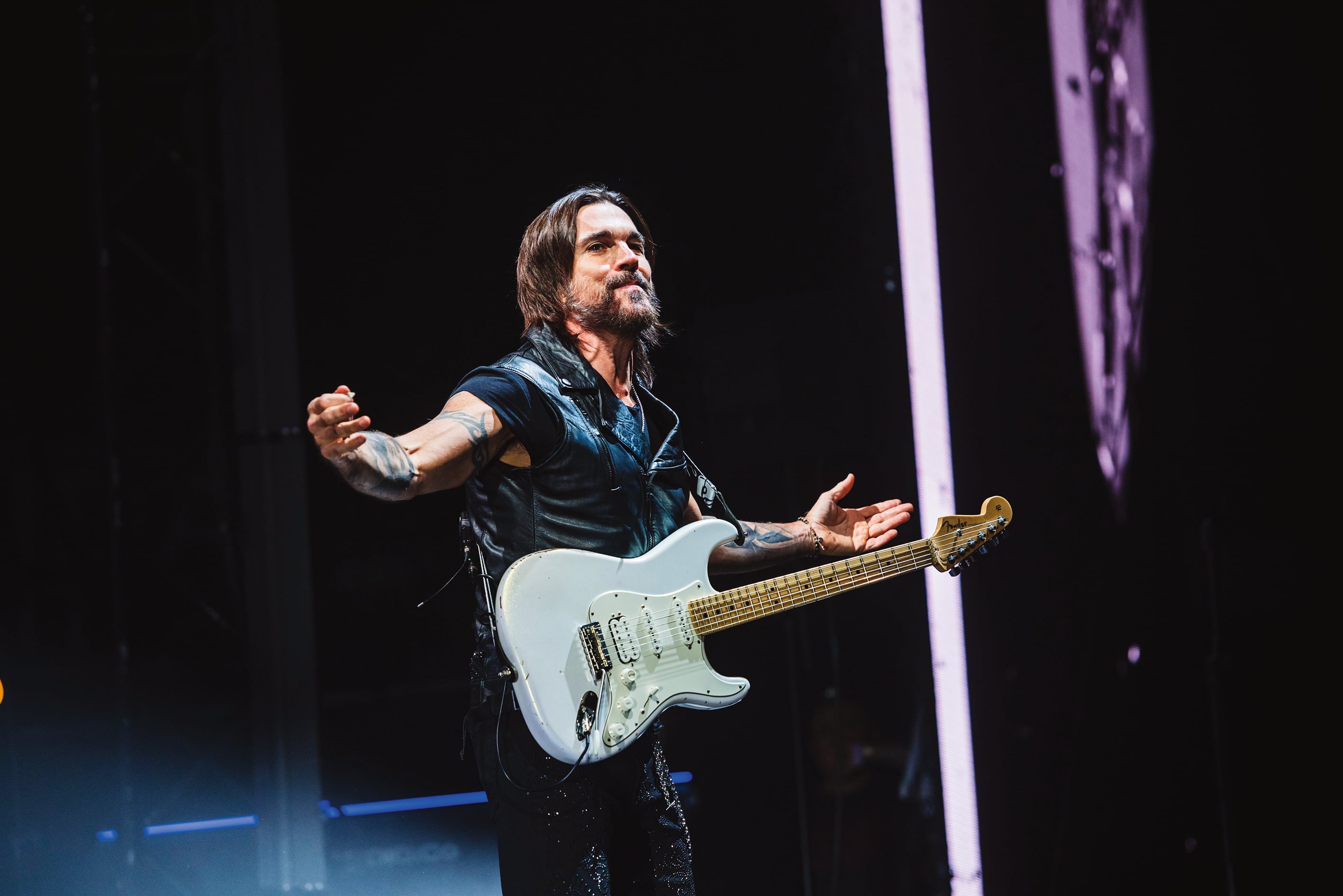 Juanes inaugura la DaviArena en Medellín el 14 de noviembre. Luego, el 19 y 20, toca en el Movistar de Bogotá. Foto: Mariano Regidor/Redferns.