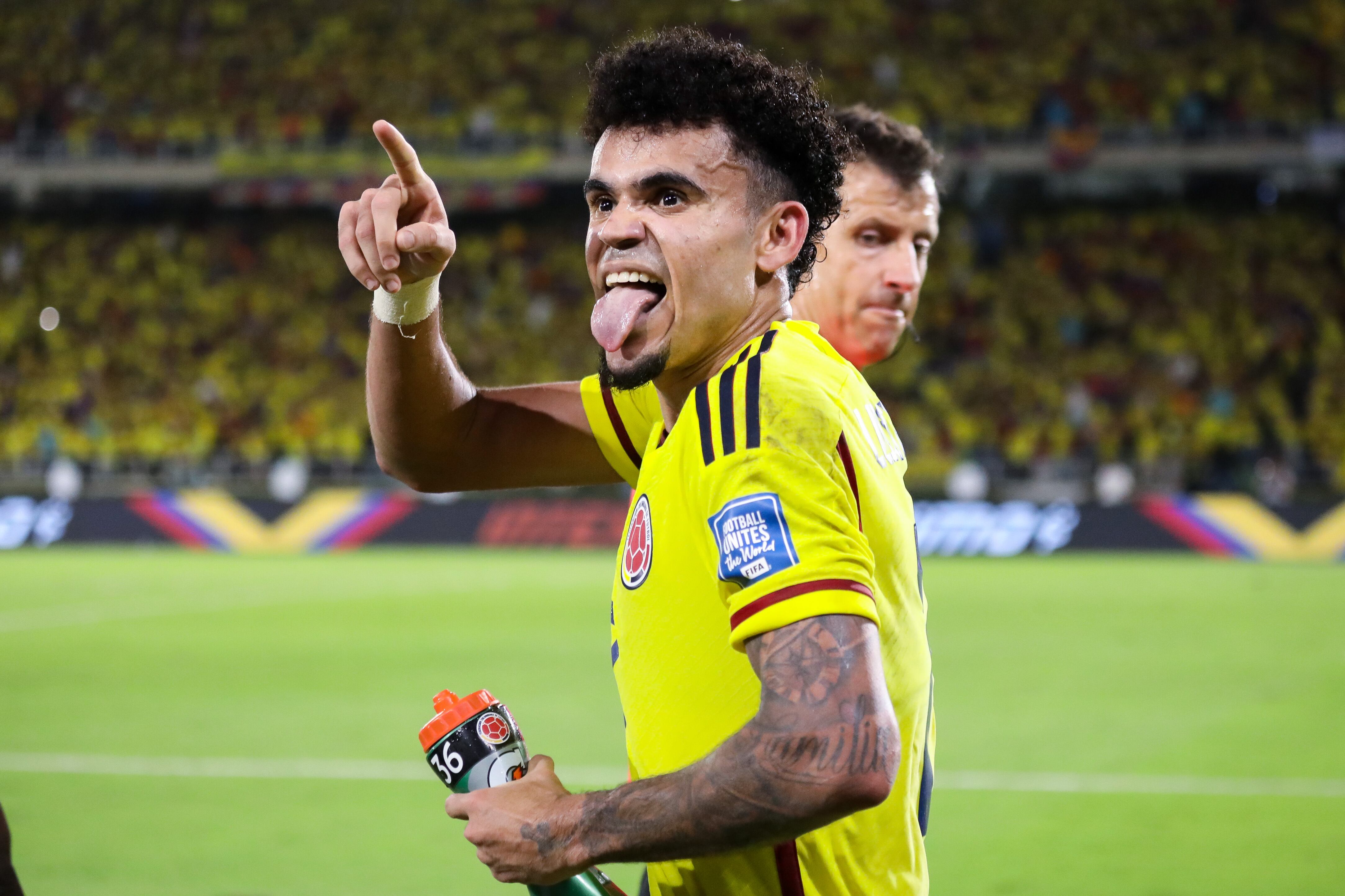 BARRANQUILLA, COLOMBIA - NOVEMBER 16: Luis Diaz of Colombia celebrates after scoring the team's second goal during the FIFA World Cup 2026 Qualifier match between Colombia and Brazil at Estadio Metropolitano Roberto Meléndez on November 16, 2023 in Barranquilla, Colombia. (Photo by Jairo Cassiani/Vizzor Image/Getty Images)