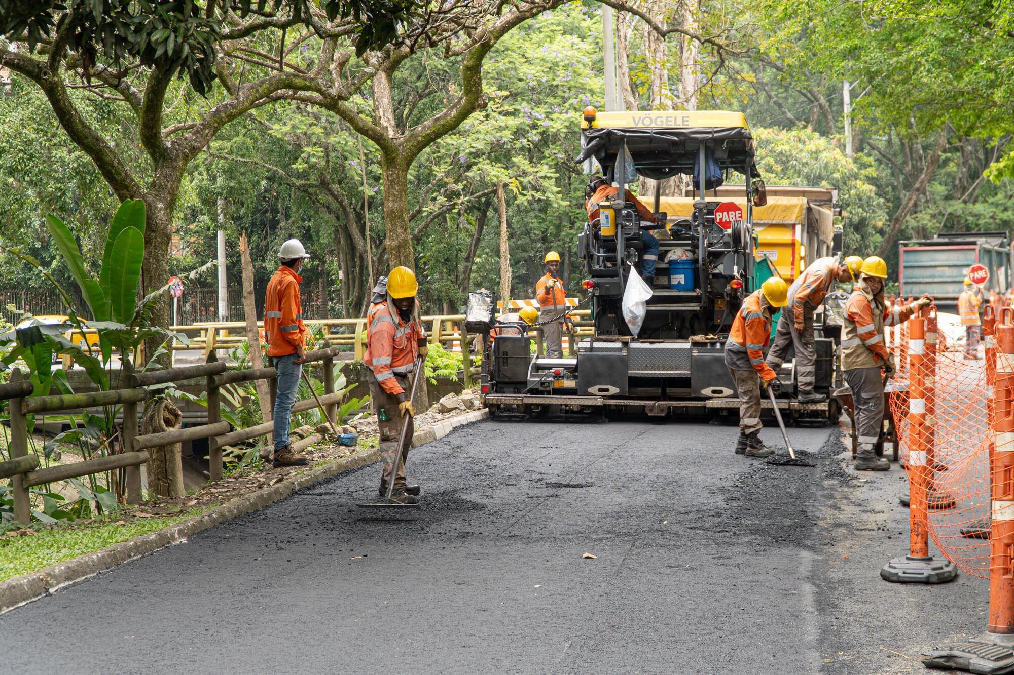 Actividades de mejoramiento a la malla vial en Medellín.