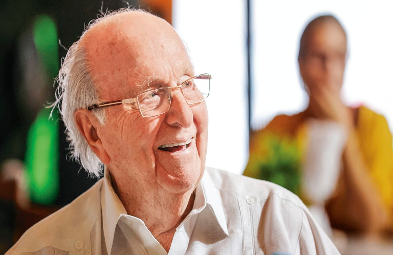  A sus 91 años, Isaac Gilinski es el patriarca de una familia comprometida con Colombia en lo empresarial y lo social. También se destacó como embajador de Colombia en Israel.