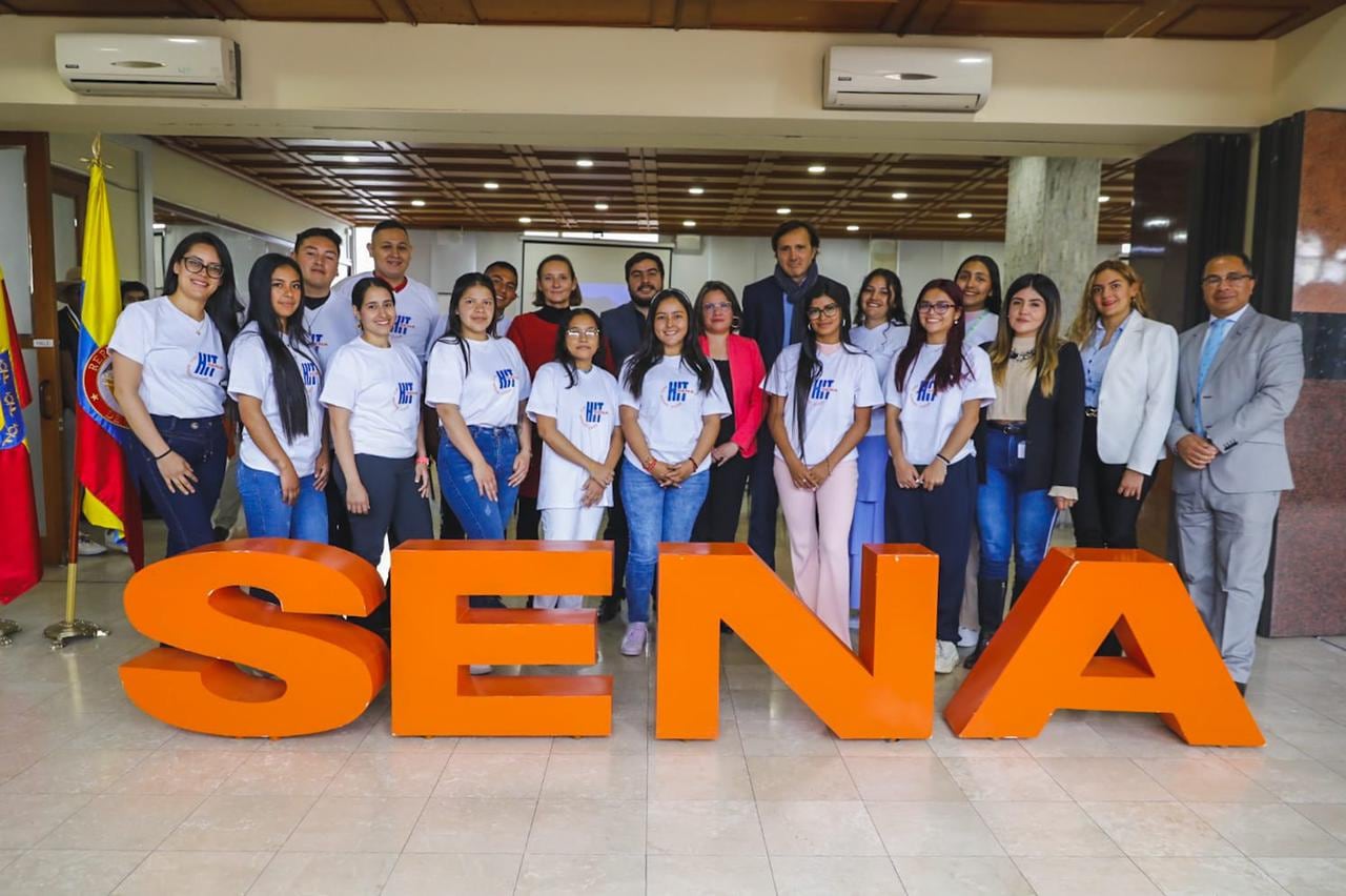 La movilidad internacional fortalece la formación del SENA y permite la
transferencia de conocimiento entre personas de diferentes países y culturas.