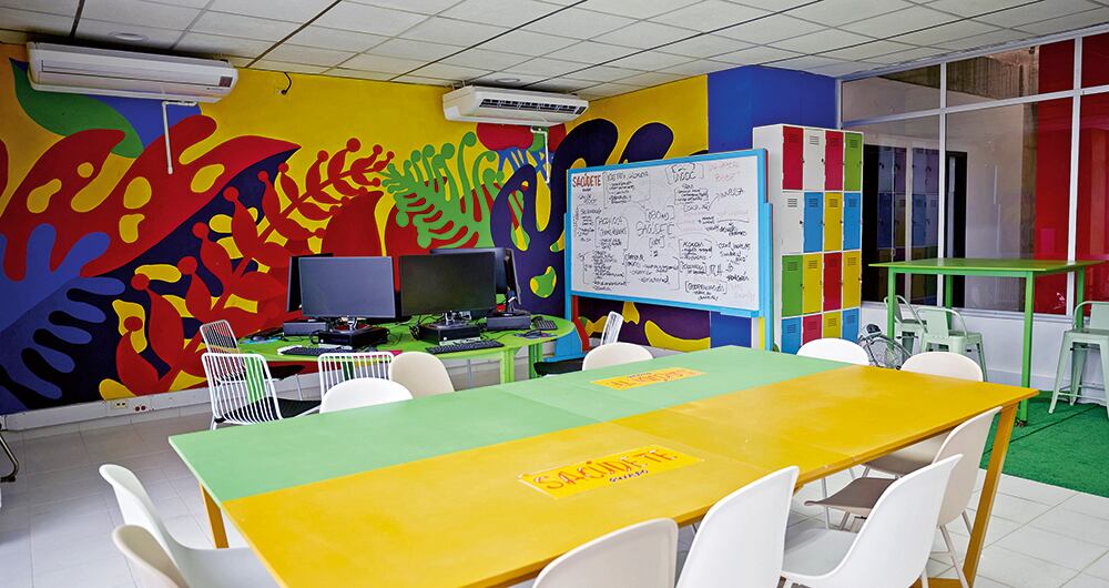  Varias de las gestiones que realizaba Cañón eran para viabilizar recursos ante entidades del Estado con la finalidad de que les aprobaran ambulancias, escuelas lúdicas, centros de salud y los conocidos programas Sacúdete.