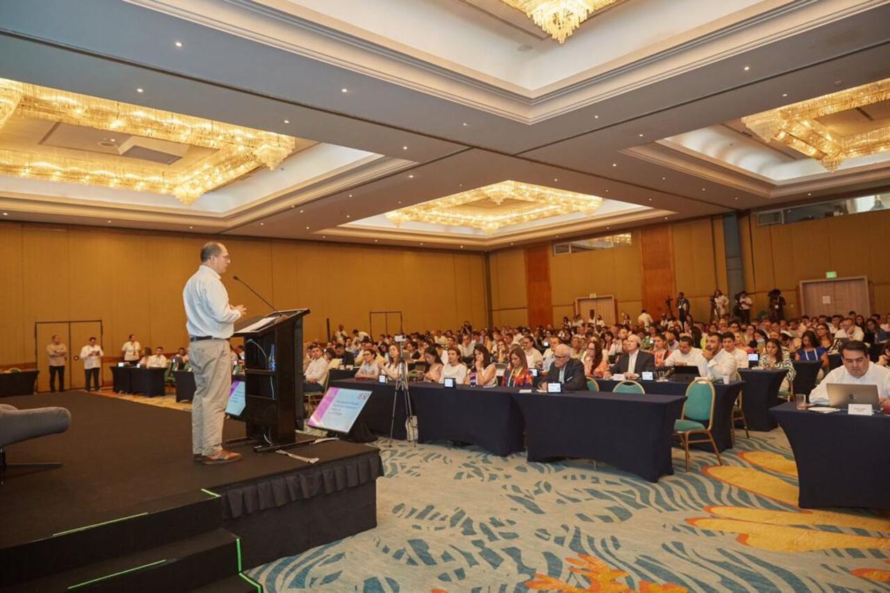 “Esto no se va a resolver pagándole a los criminales para que no delincan”: fiscal Barbosa sobre propuesta del gobierno Petro