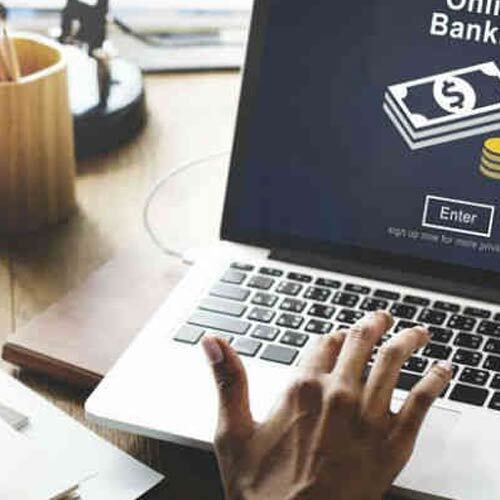 Hoy los canales preferidos por los colombianos para hacer transacciones bancarias son el celular e internet.