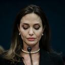 La actriz Angelina Jolie habla durante una conferencia de prensa sobre la Ley bipartidista modernizada de Violencia contra la Mujer (VAWA) en Capitol Hill el miércoles 9 de febrero de 2022 en Washington, DC.
