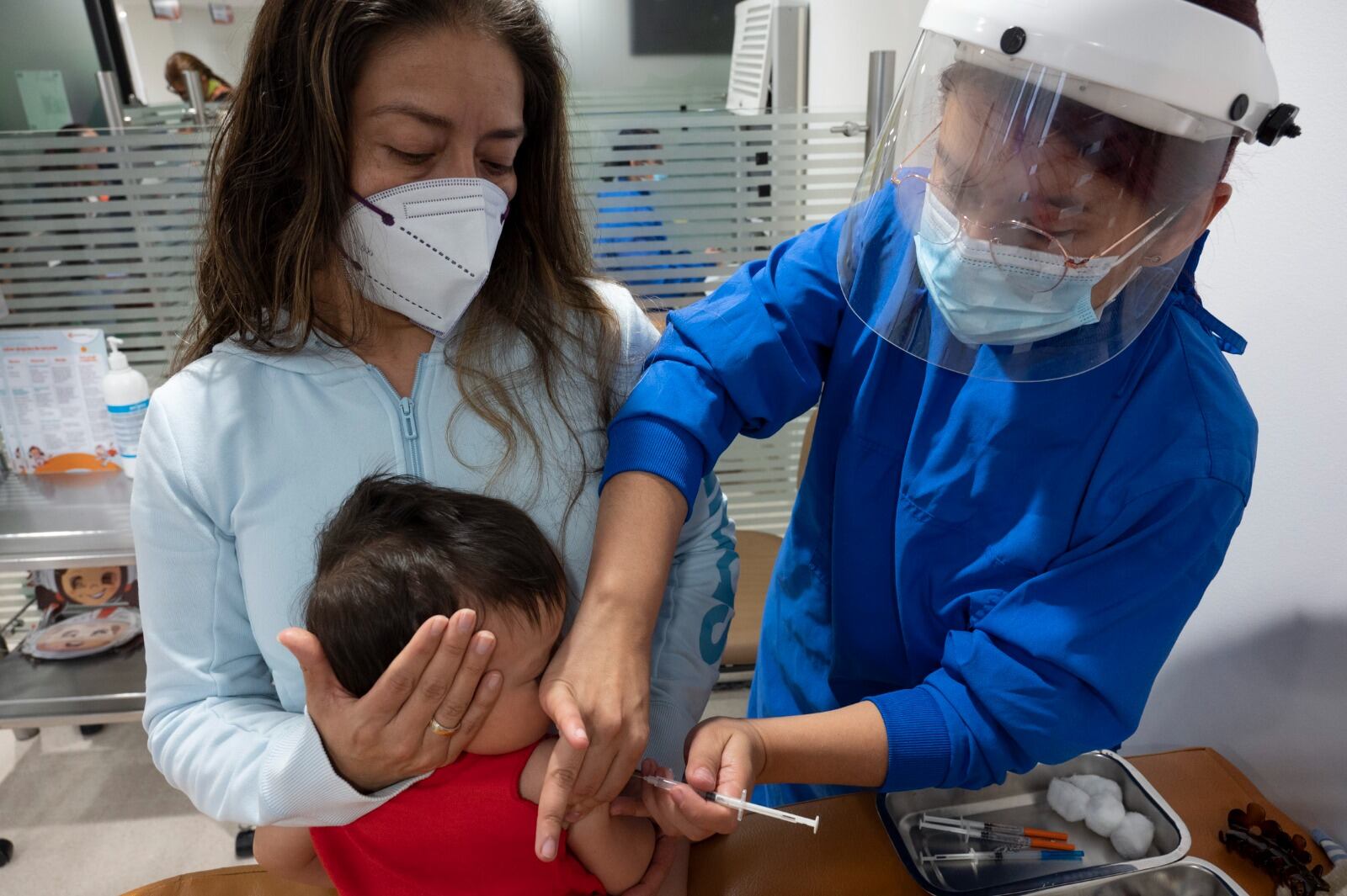 La tosferina es una enfermedad que se puede prevenir iniciando y completando los esquemas de inmunización