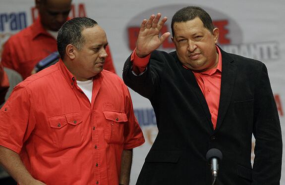 Chávez junto a uno de sus posible sucesores, Diosdado Cabello.