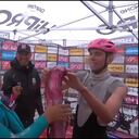 ¡Emoción hasta las lágrimas! Hermoso detalle de Tadej Pogačar con el segundo de la etapa 16 en el Giro de Italia