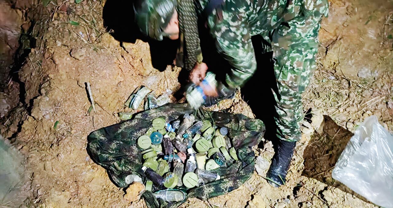 La fuerza pública ha desmantelado un gran número de artefactos explosivos dejados por el ELN para atentar contra la población civil. En la zona hay miedo de transitar.