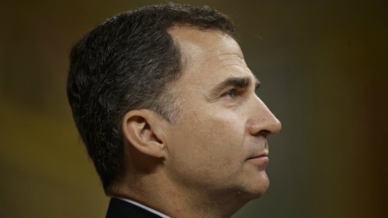 El nuevo rey Felipe VI asume el trono a los 46 años de edad.