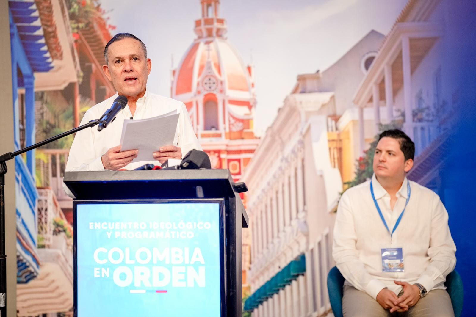 Efraín Cepeda es el presidente del Congreso y entregó la dirección del Partido Conservador a Nadia Blel. 25 de julio de 2024.