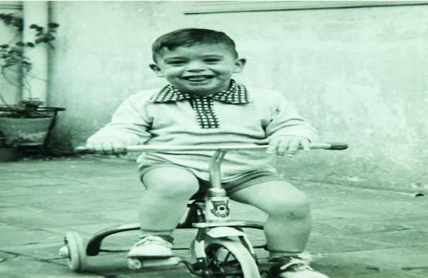 Desde niño Enrique Peñalosa mostó su gusto por la bicicleta.
