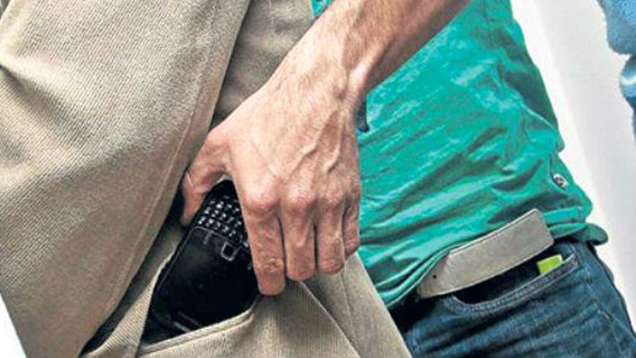 En el 2013, 7.109 personas han denunciado el robo de su celular en Bogotá.