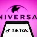 La batalla entre TikTok y Universal Music Group ha alcanzado un punto crítico, ya que ambas empresas chocan por el control de los derechos de autor y la implementación de la inteligencia artificial.
