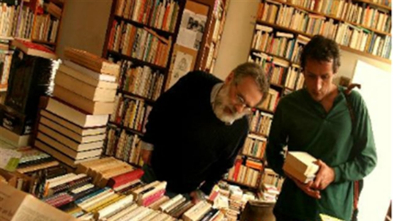 Ficción:
1.- "La fiesta de la insignificancia" - Milan Kundera - (Planeta)
2.- "El umbral de la eternidad" - Ken Follett - (Alfaguara)
3.- "Adulterio" - Paulo Coelho - (Alfaguara)
4.- "Maze runner correr o morir" - James Dashner - (Urano)