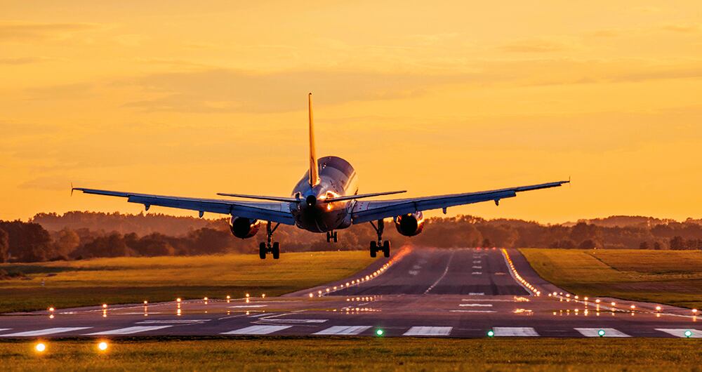 Las normas exigen que la tripulación consuma menús diferentes para evitar intoxicaciones masivas.