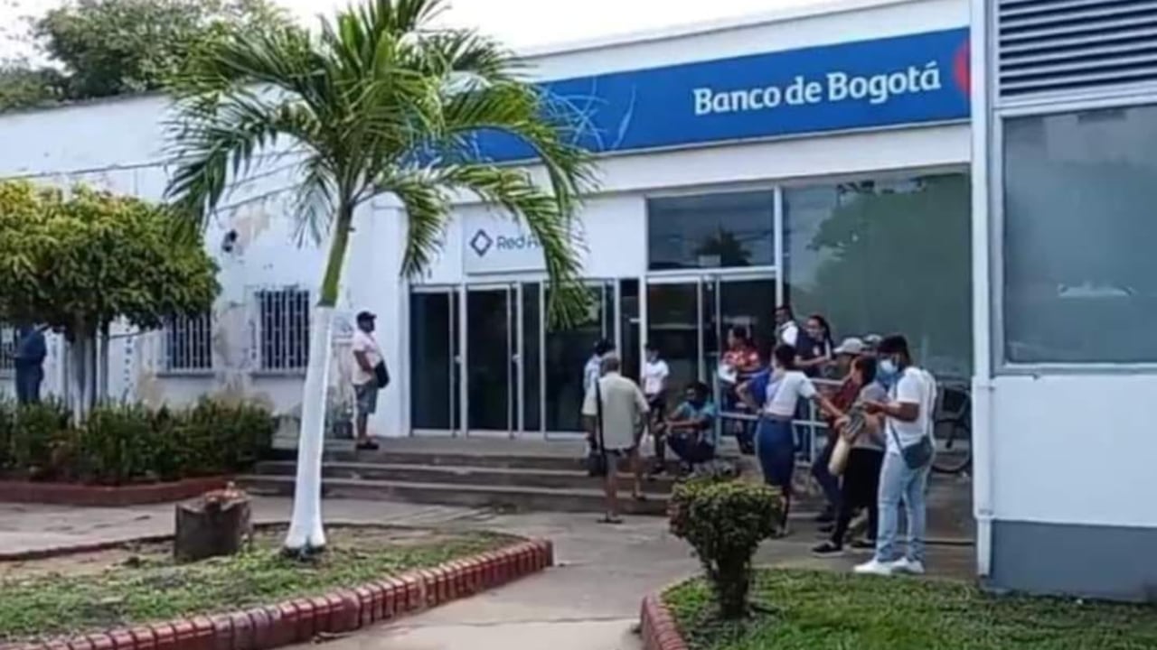 Los señalados ladrones fueron capturados cuando intentaban huir del lugar.