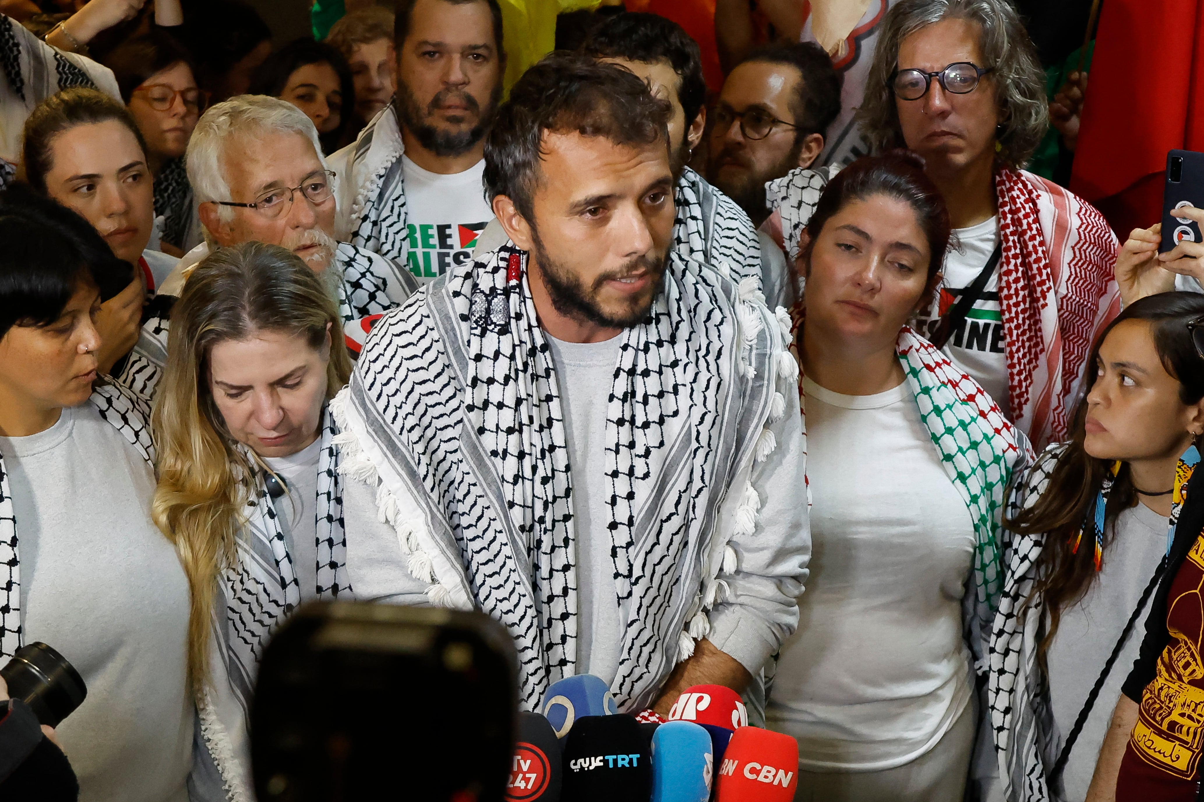 Activista de Brasil a bordo de la flotilla rumbo a Gaza