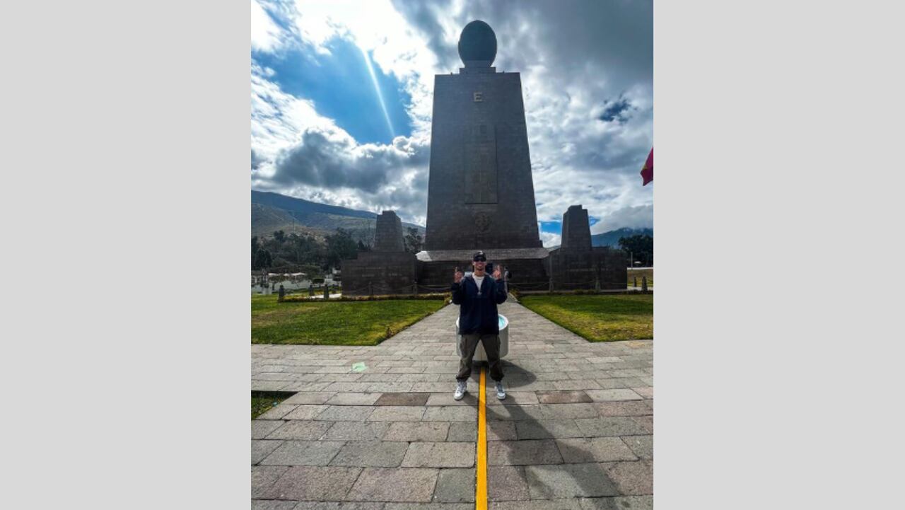 La Mitad del Mundo, en donde se encuentran los dos hemisferios terrestres