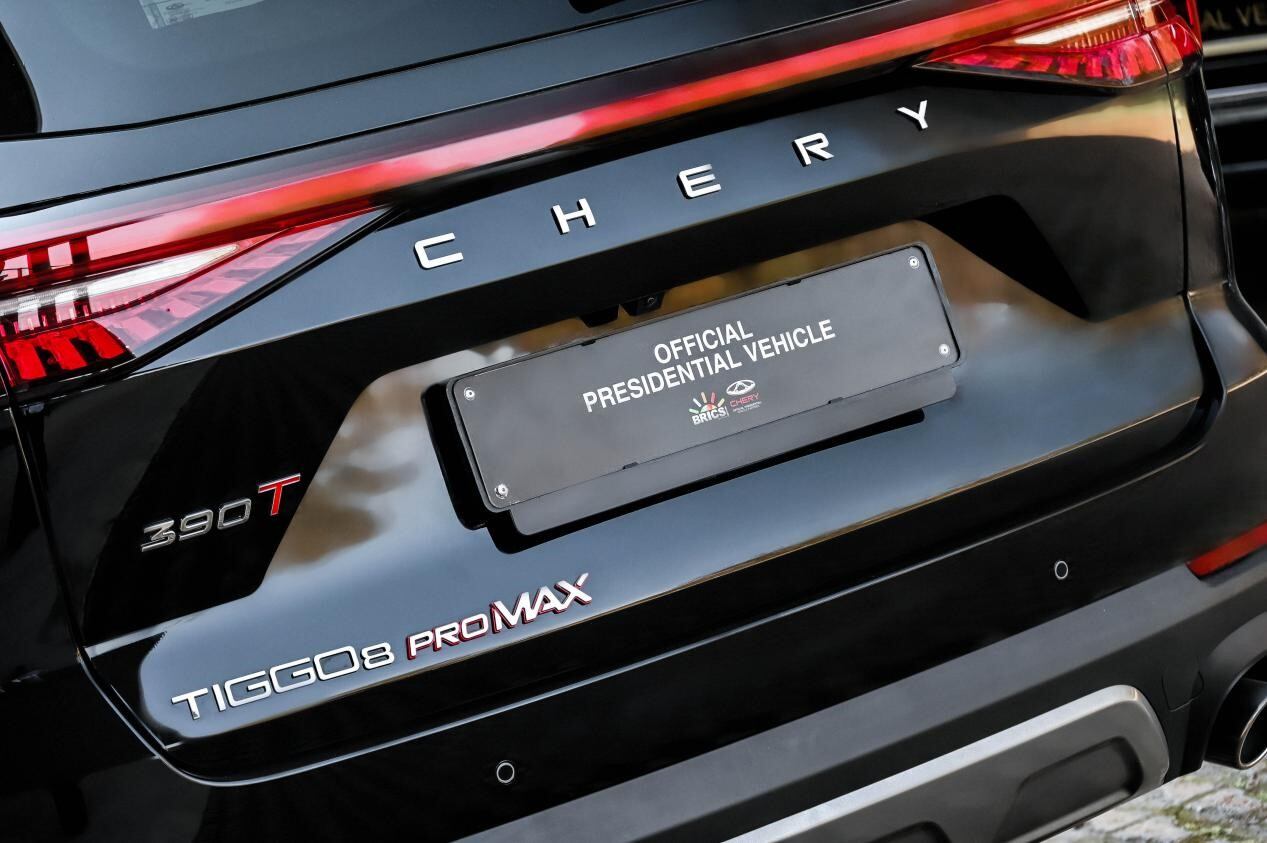 El Tiggo 8 Pro Max se utilizó como el vehículo presidencial oficial en la Cumbre de los BRICS, en Sudáfrica.