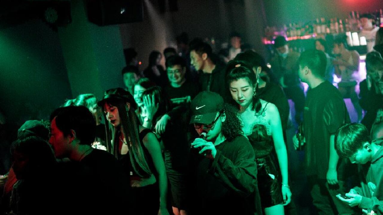 Así son las fiestas en clubes de Wuhan, epicentro del coronavirus.