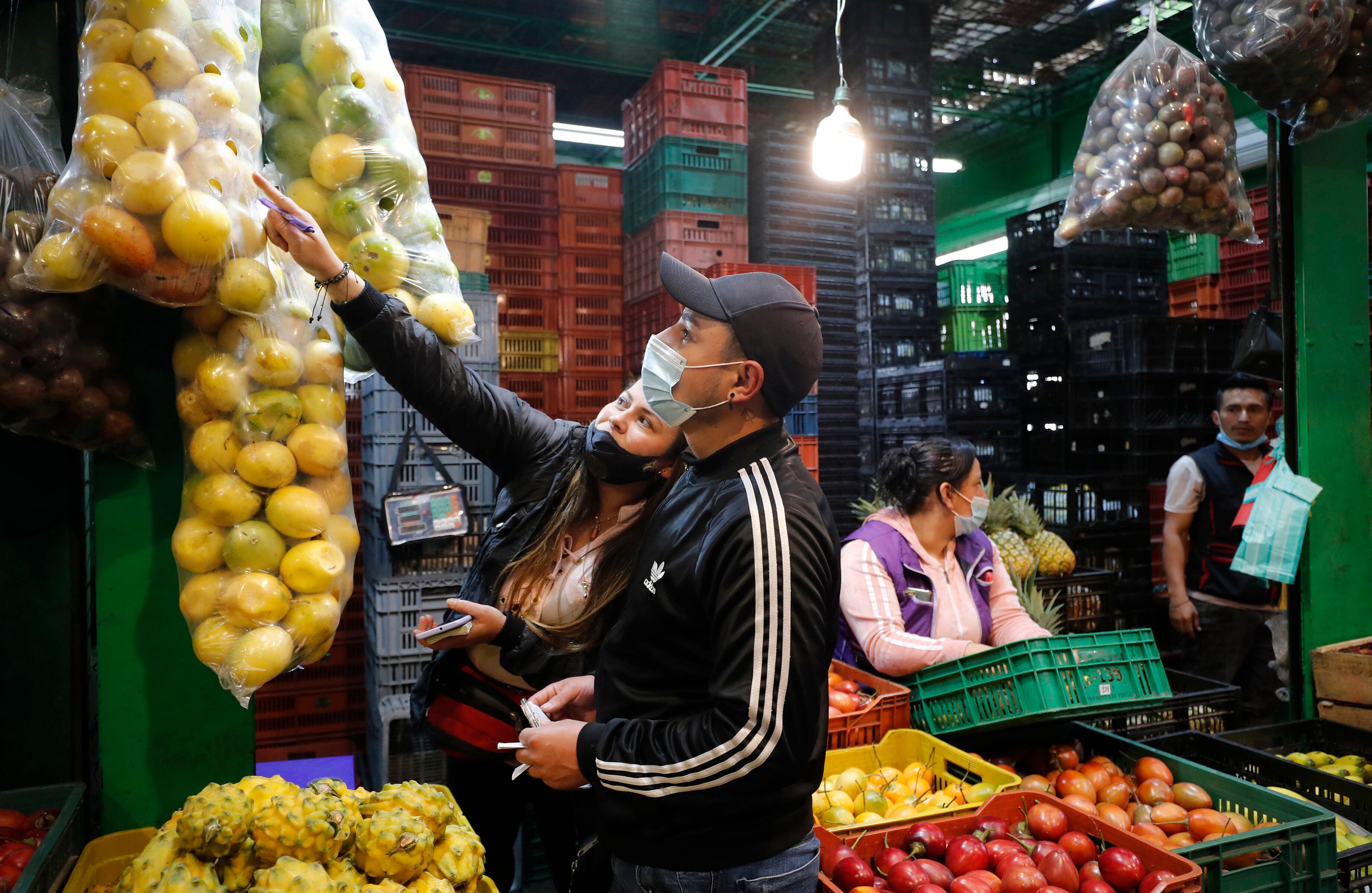 Los rostros del hambre que deja el alto costo de los alimentos