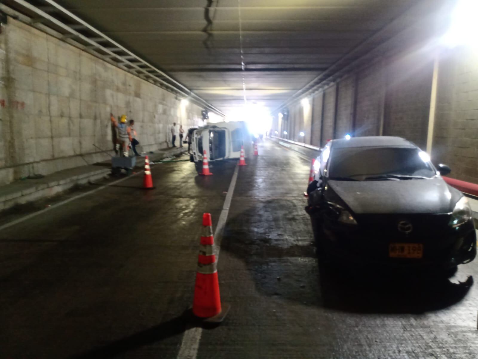 Uno de los conductores huyó dejando al otro lesionado