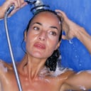 Lavarse el cabello es uno de los aspectos más importantes para protegerlo.