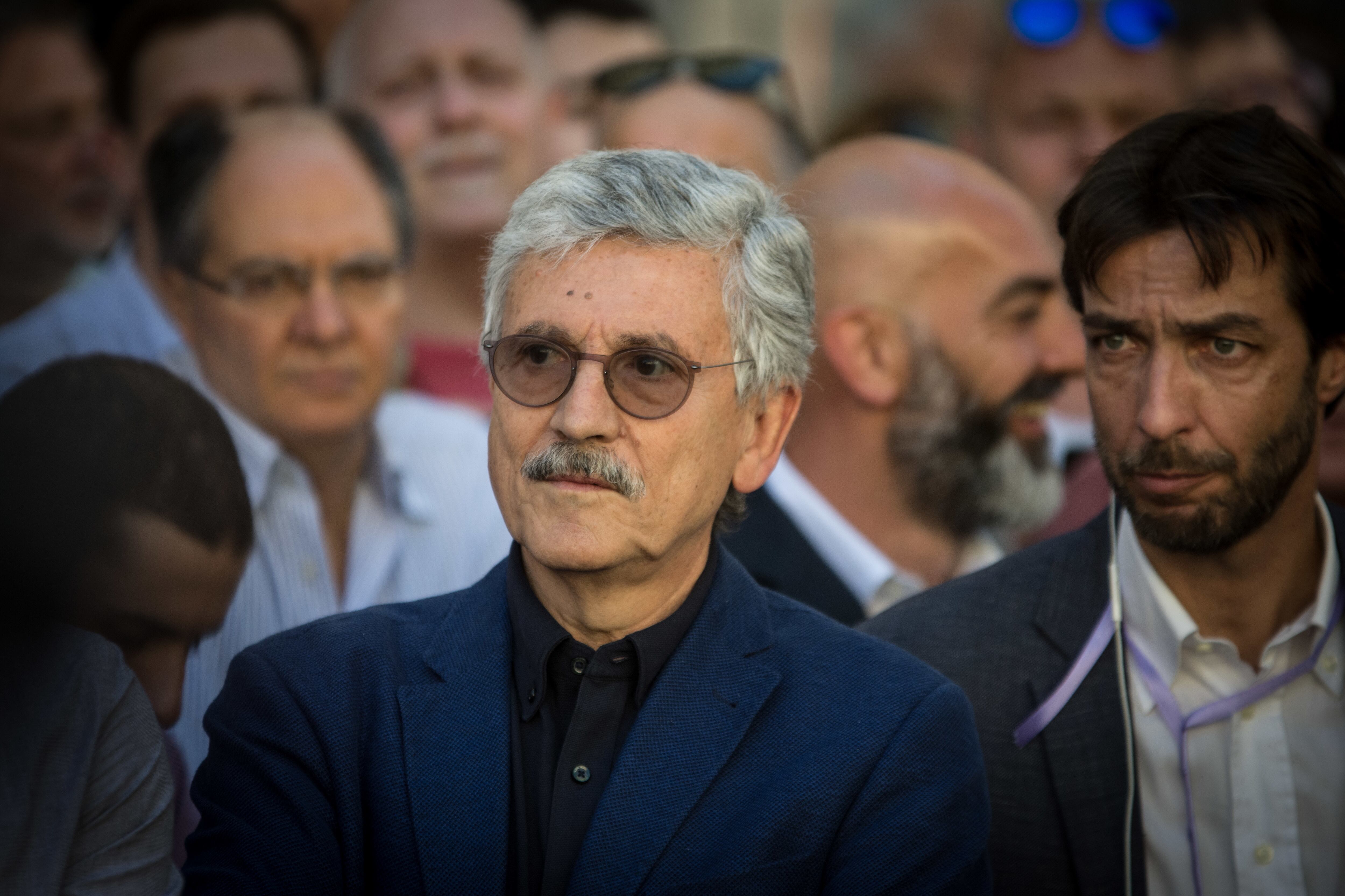 Massimo D'Alema durante la manifestación realizada por el grupo "Insieme" (Juntos), una nueva coalición de partidos de centro izquierda en el centro de Roma. El objetivo de la coalición "Insieme" es construir un diálogo, autónomo del líder del Partido Demócrata, Matteo Renzi, pero también hablar con los electores y dar una referencia al electorado progresista.