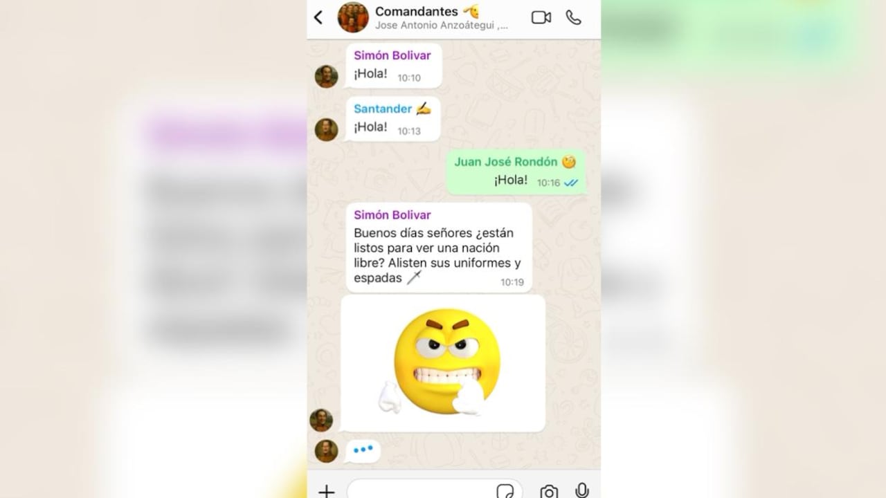 ¿Simón Bolívar y Santander chateando por celular? la novedosa estrategia de comunicaciones del Ejército.