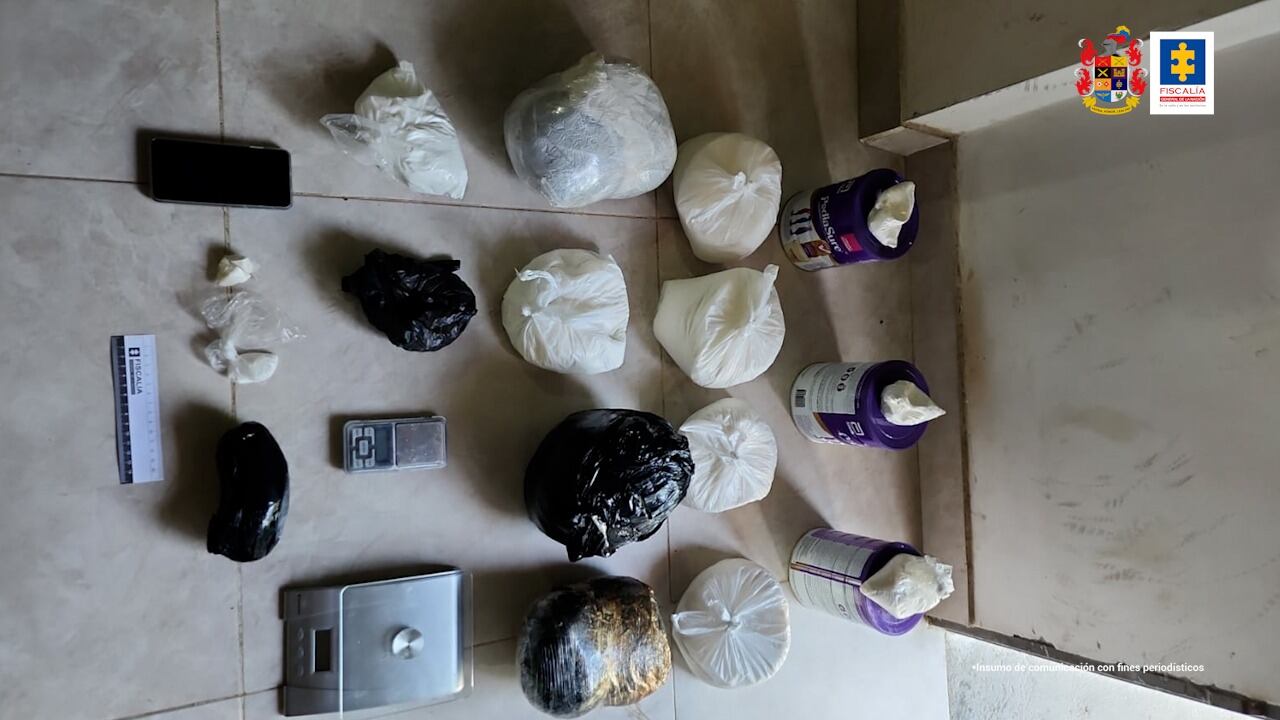 Las autoridades incautaron algo más de
11 kilogramos de cocaína.