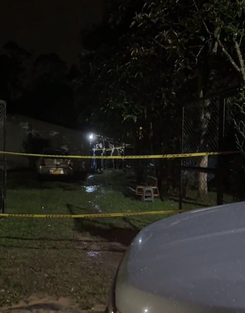 En cuanto a la identidad de los responsables aún no ha sido confirmada, y las autoridades continúan investigando el caso para esclarecer lo más pronto los motivos detrás de esta masacre que enluta al municipio de Rionegro.