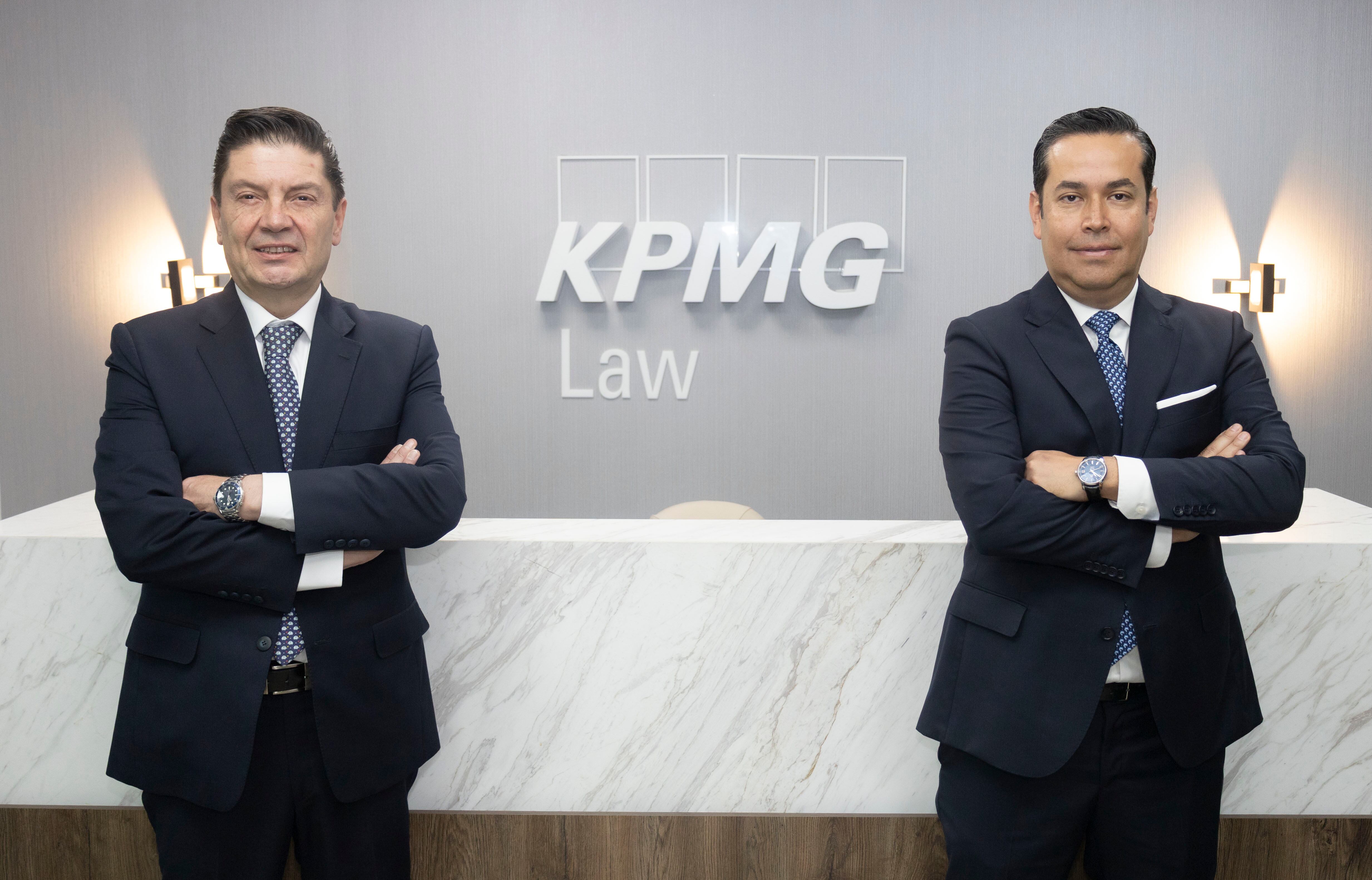 Camilo Rodríguez, socio de Impuestos y Servicios Legales, y Ricardo Ruiz, socio Líder de Impuestos y Servicios Legales.