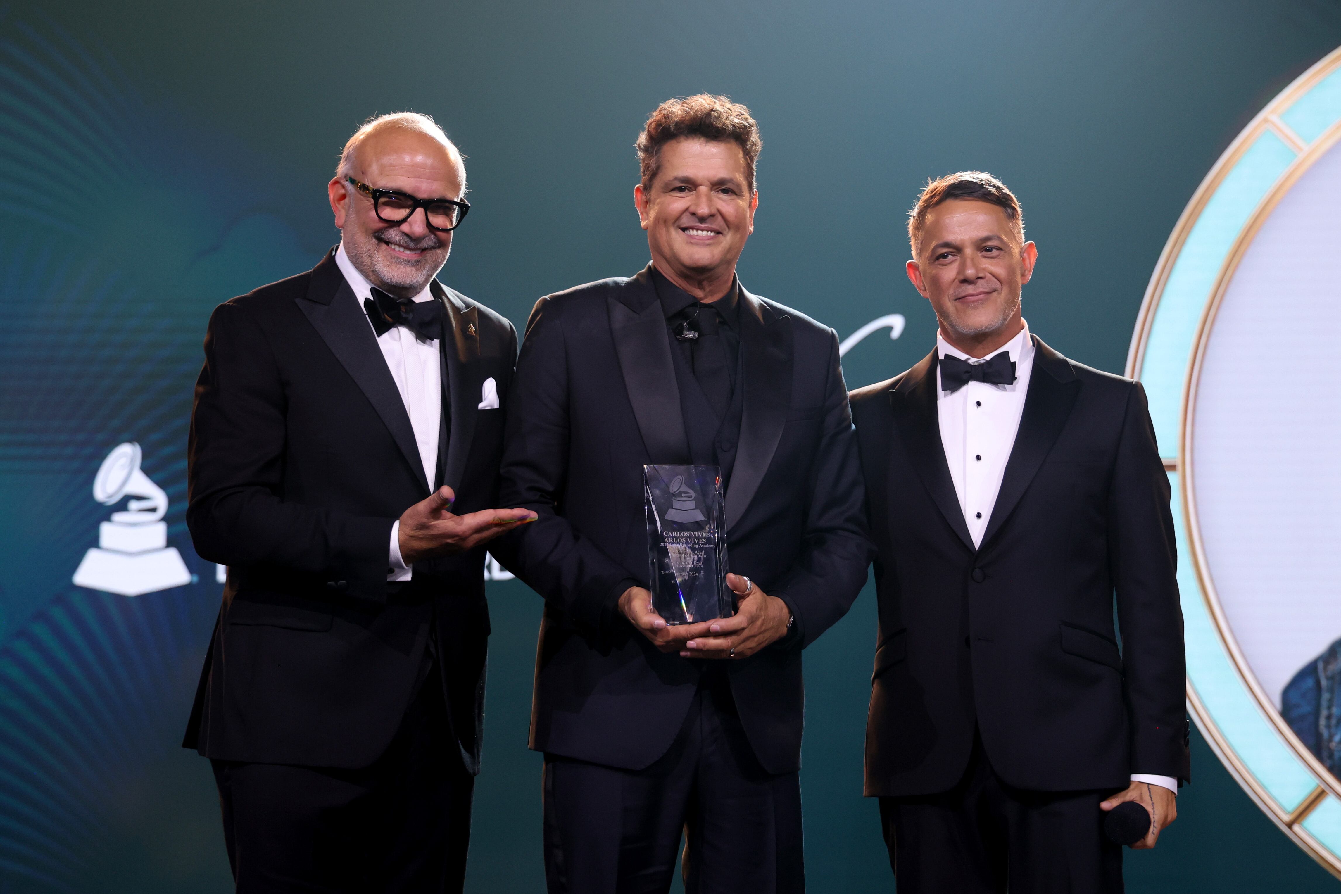 Carlos Vives fue celebrado como La Persona Del Año 2024 por Latin Grammy. Fue reconocido por sus más de tres décadas de carrera como multifacético cantante y compositor